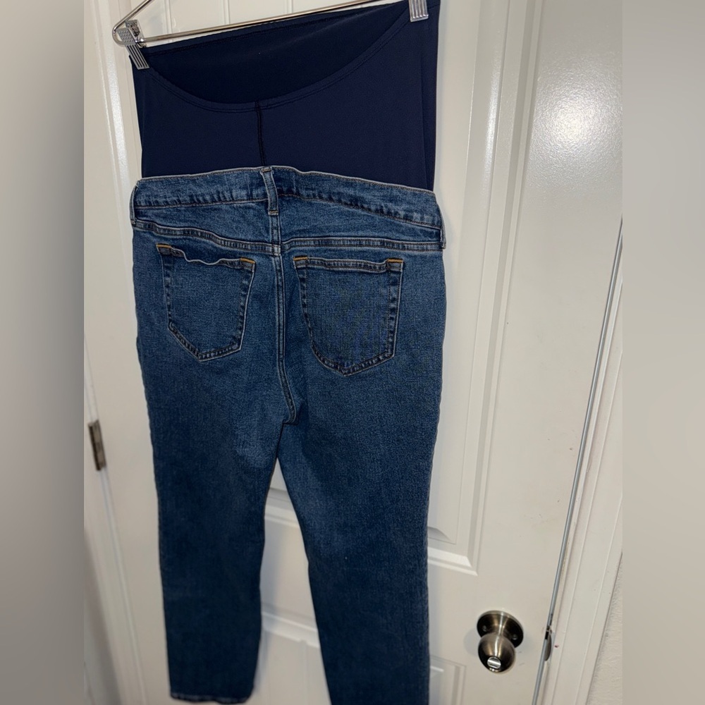 Abercrombie & Fitch Lightweight Comfort Stretch Maternity Ankle Straight Jean - Picture 11 of 16